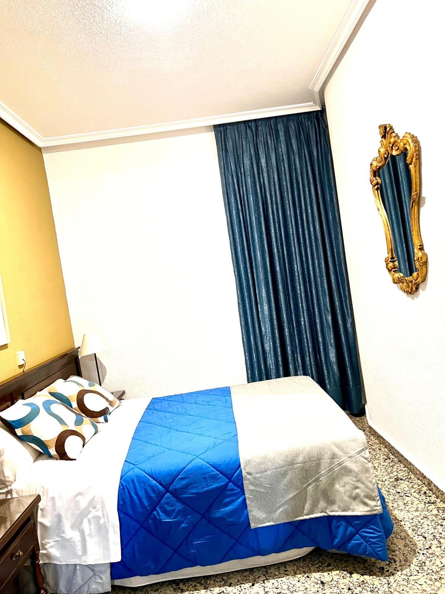 Hostal Sonsoles Madrid-Centro Extérieur photo