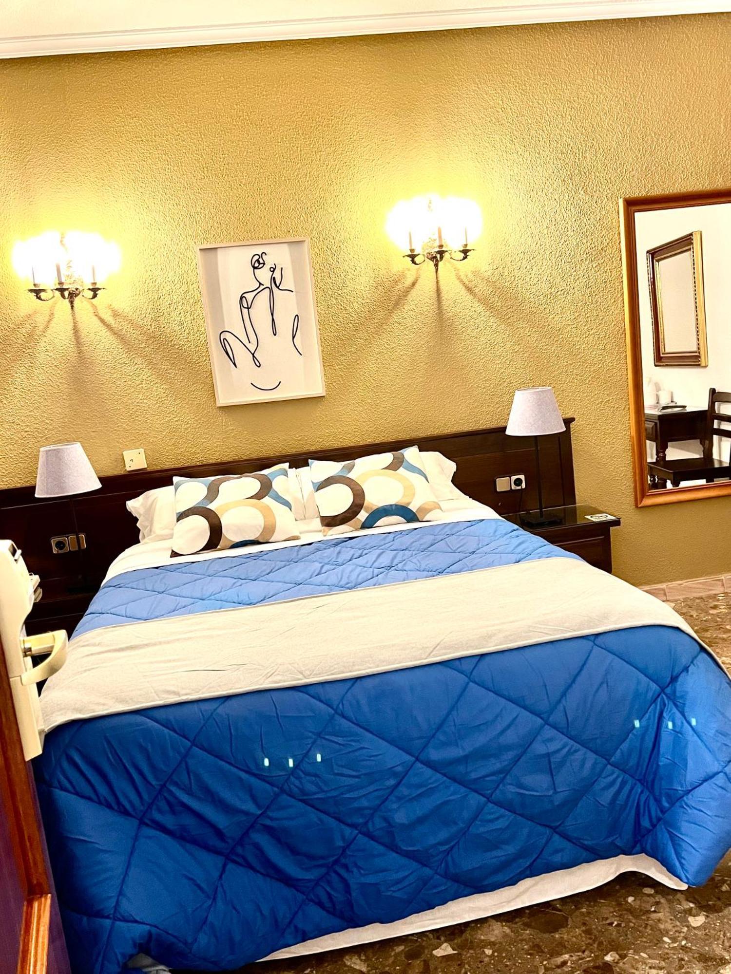 Hostal Sonsoles Madrid-Centro Extérieur photo