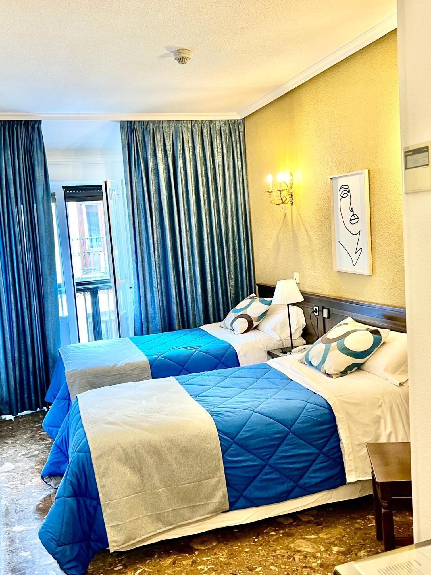 Hostal Sonsoles Madrid-Centro Extérieur photo