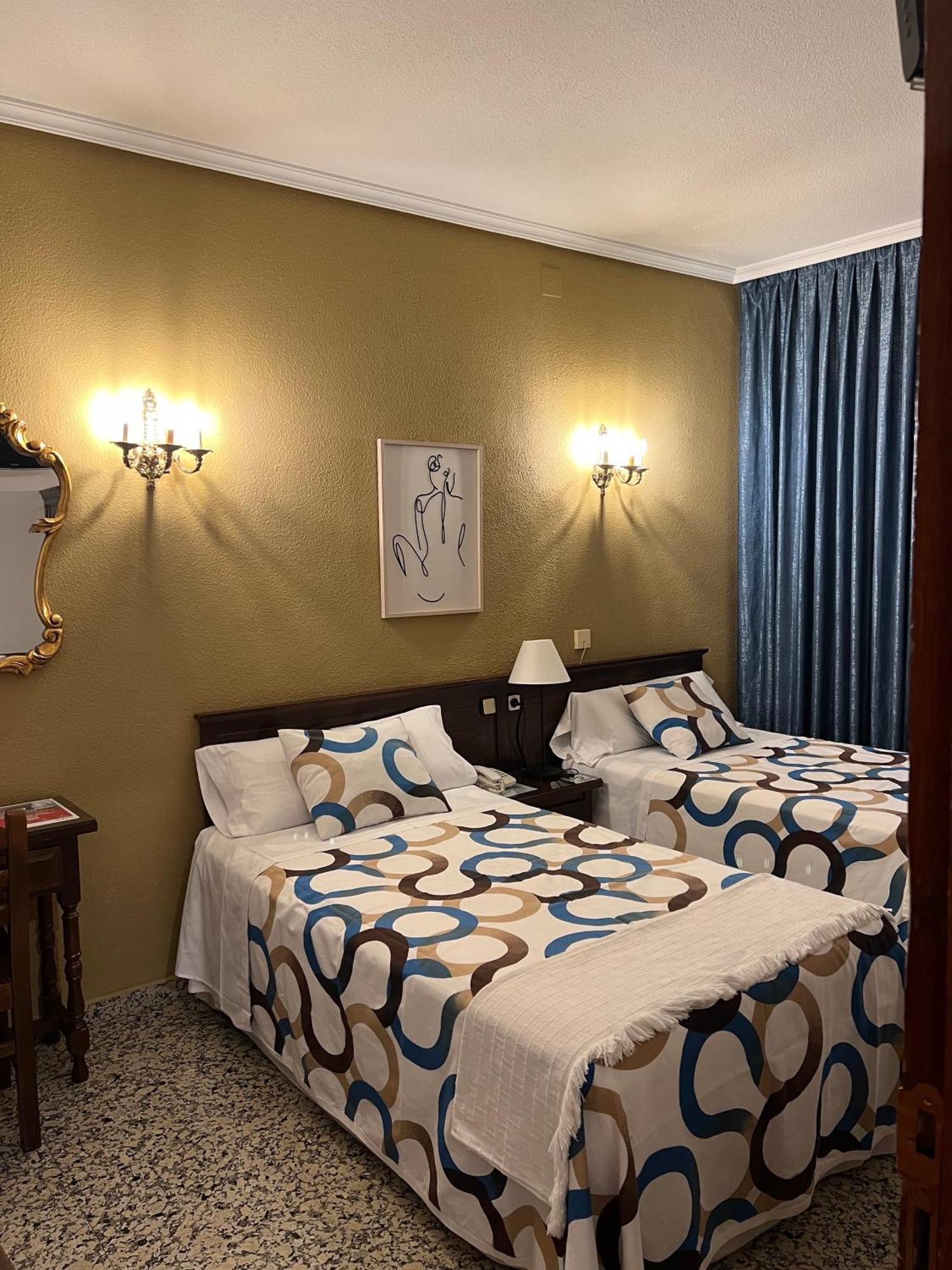 Hostal Sonsoles Madrid-Centro Extérieur photo