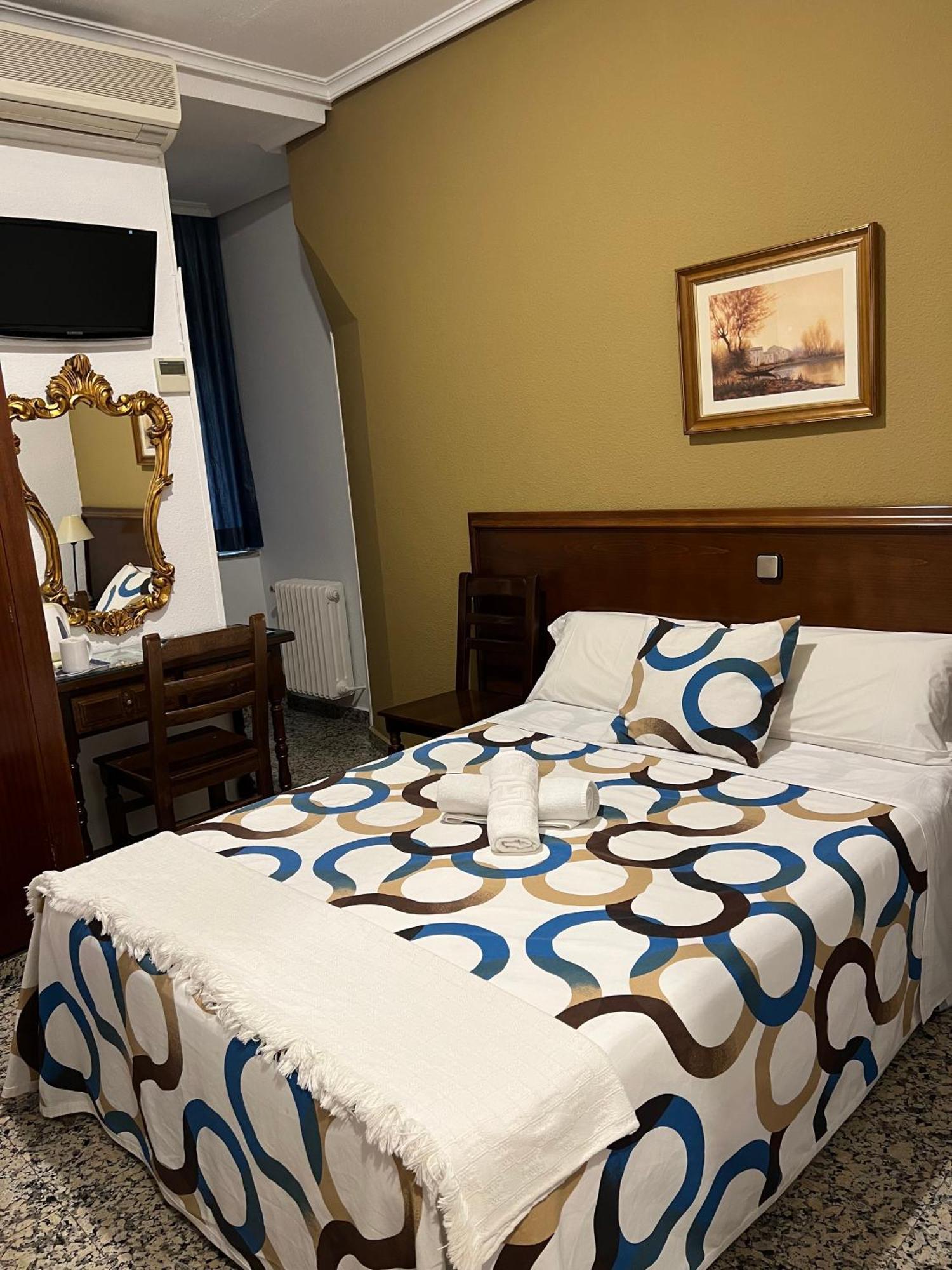 Hostal Sonsoles Madrid-Centro Extérieur photo